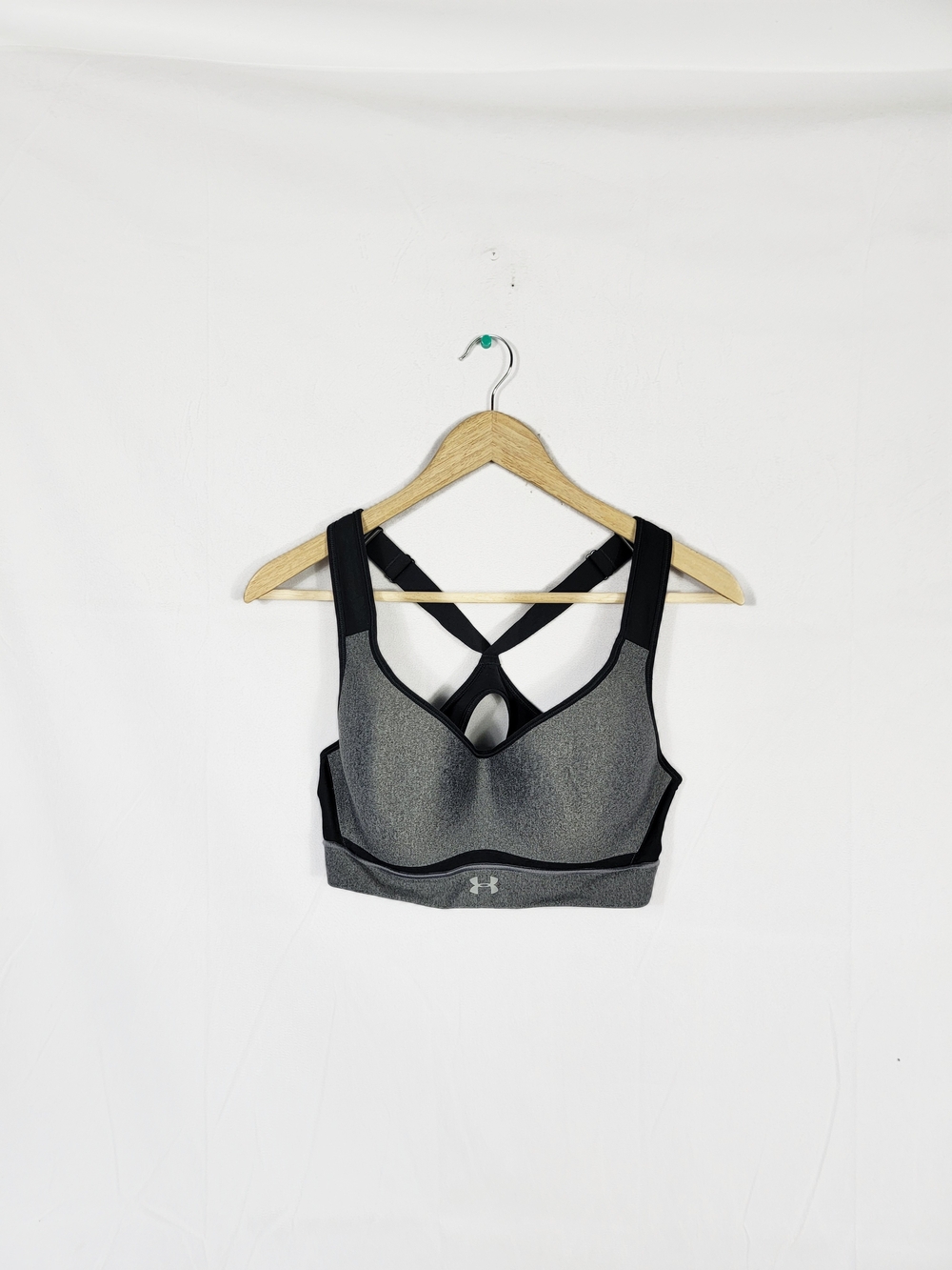36C Under Armour Women’s Grey High-Support Sports Bra